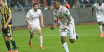 Turquie : passeur décisif, Eto’o sauve encore Antalya