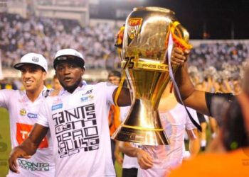 Brésil : Joël Tagueu et Santos vice-champions