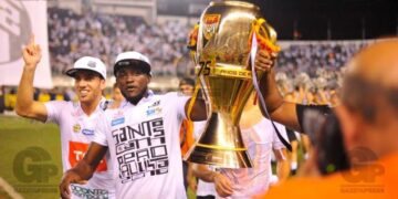 Brésil : Joël Tagueu et Santos vice-champions