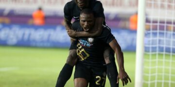 Turquie : Kweuke marque, Wébo double face à Chedjou