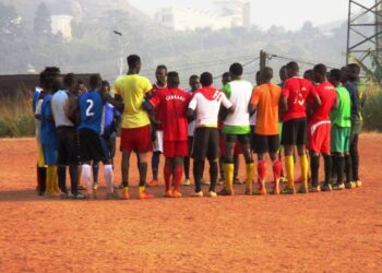 Aigle recrute Oyongo