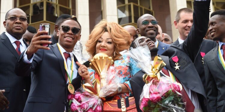 CAN 2017 : les Lions honorés par Paul Biya