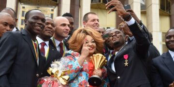 Festivités des Champions d&rsquo;Afrique: Selfies, Chantal Biya, première fan des Lions