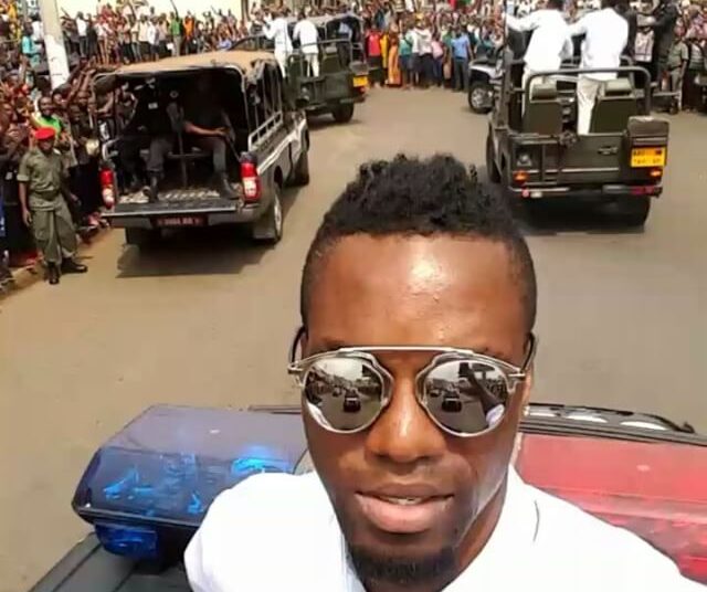 Tour de la Ville: Des yeux de Georges Mandjeck