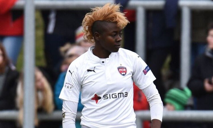 Mercato : Gaëlle Enganamouit rejoint Oshoala en Chine