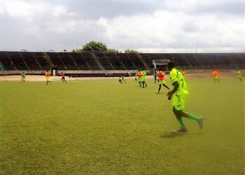 Avion FC – Bang Bullet: le duel des bleus