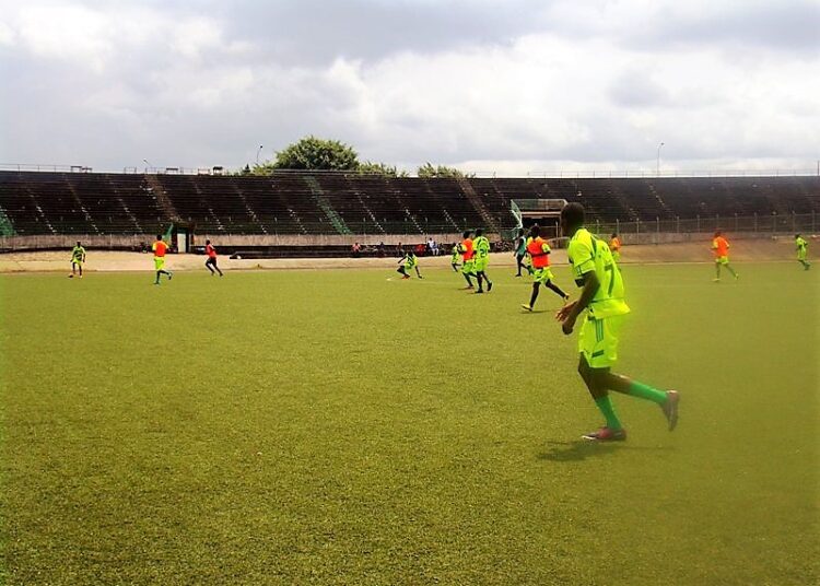 Avion FC – Bang Bullet: le duel des bleus