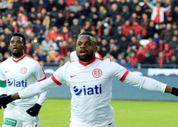 Turquie : Kweuke voit rouge, Eto’o offre un but à Etame