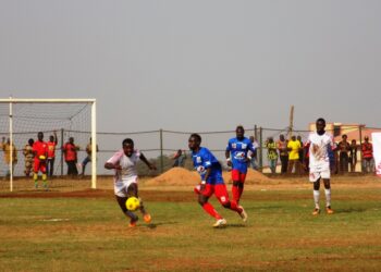 Trois matchs reportés à ce lundi