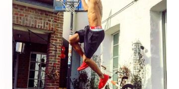 WTF: Le foot-tennis de Choupo-Moting