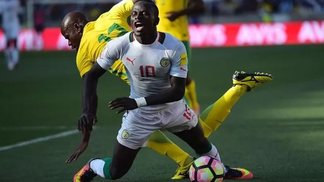 La FIFA suspend un arbitre à vie