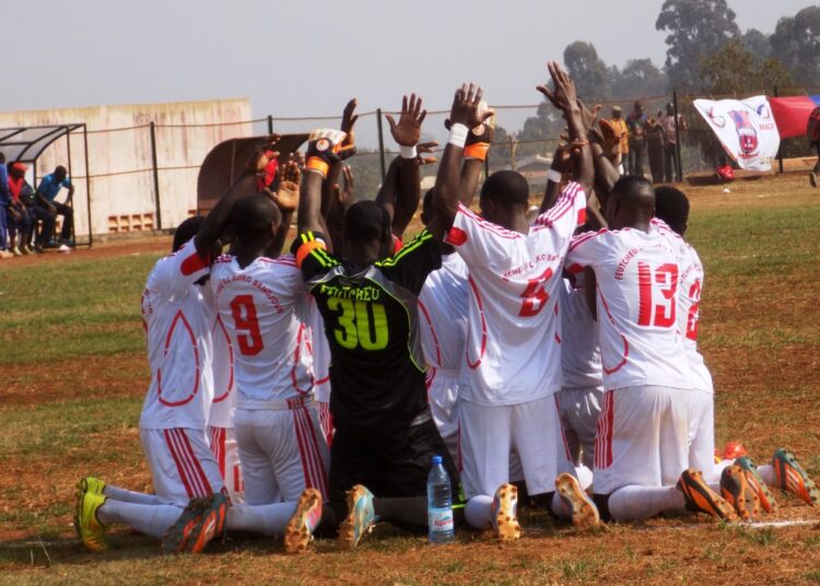 Canon tombe, Aigle s’envole, Renard rampe