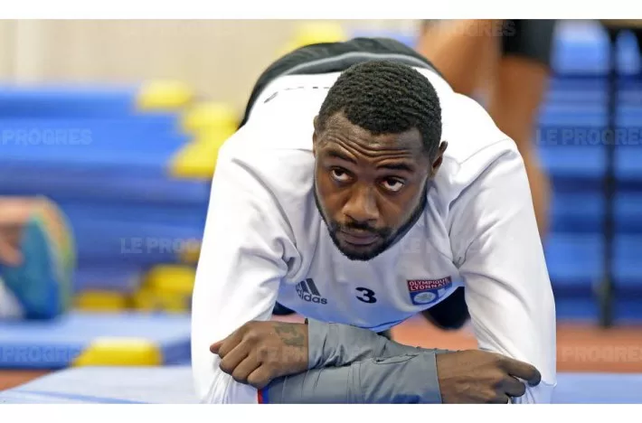 Lyon : le cauchemar de Nkoulou se poursuit…en CFA