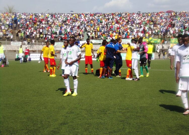 Réduit à dix, Unisport accroche Union (0-0)