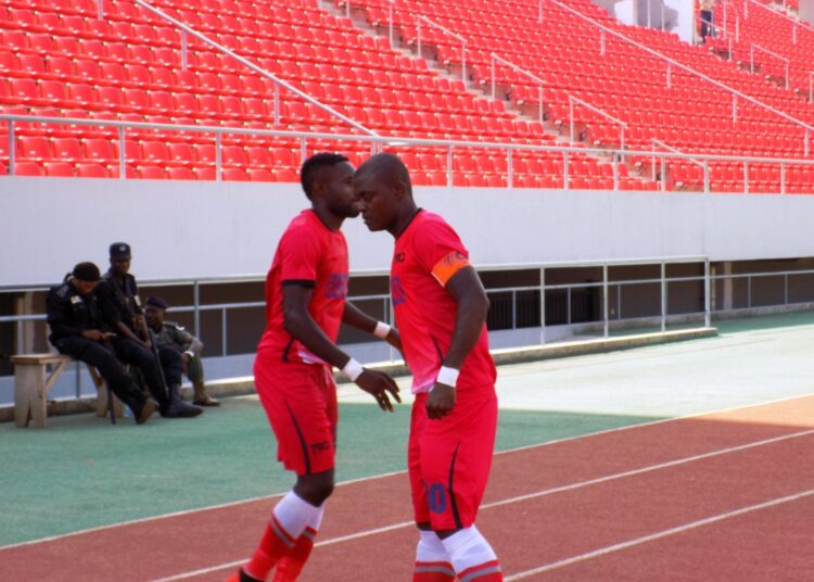 Racing: Le capitaine implore