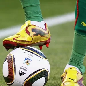 Des ballons pour développer le football jeune