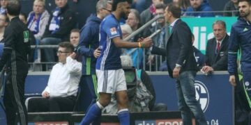 Schalke 04 : Choupo-Moting blessé au genou