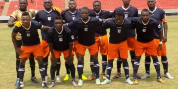 Débuts difficiles pour Lion Blessé