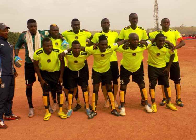 Joseph Ndoko critique les ballons Garman