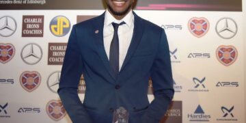 CAN 2017 : Arnaud Djoum récompensé par son club