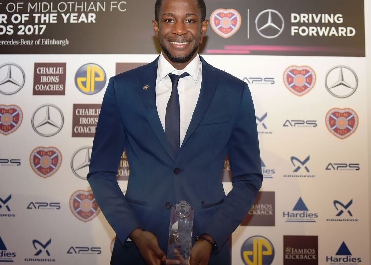 CAN 2017 : Arnaud Djoum récompensé par son club