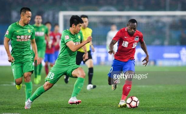 CSL : Christian Bassogog dans le dur