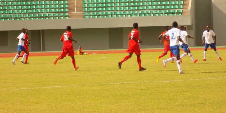 Racing tout puissant face à Bamboutos