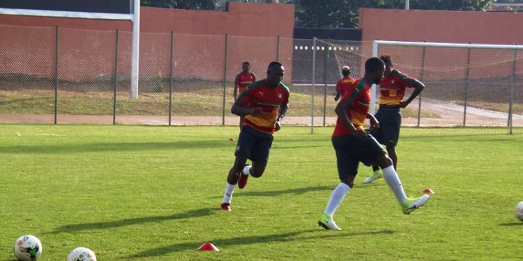 Lions Indomptables: Petits exercices d&rsquo;échauffement et de coordination (vidéo)