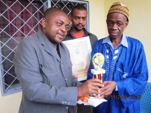 Zacharie Nkwo casse son micro