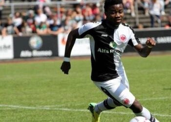 Nelson Mandela a signé son premier contrat professionnel