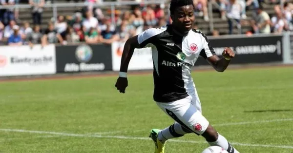 Nelson Mandela a signé son premier contrat professionnel