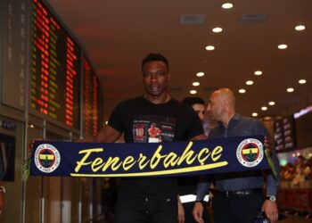 Fenerbahce : Kameni est à Istanbul