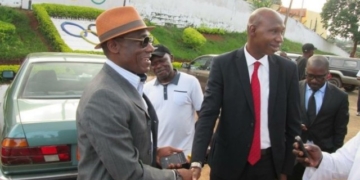 Un mot, Monsieur Bell