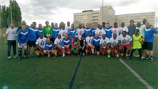 Les anciens Lions et la famille parisienne du football ont rendu hommage à Patou Manga
