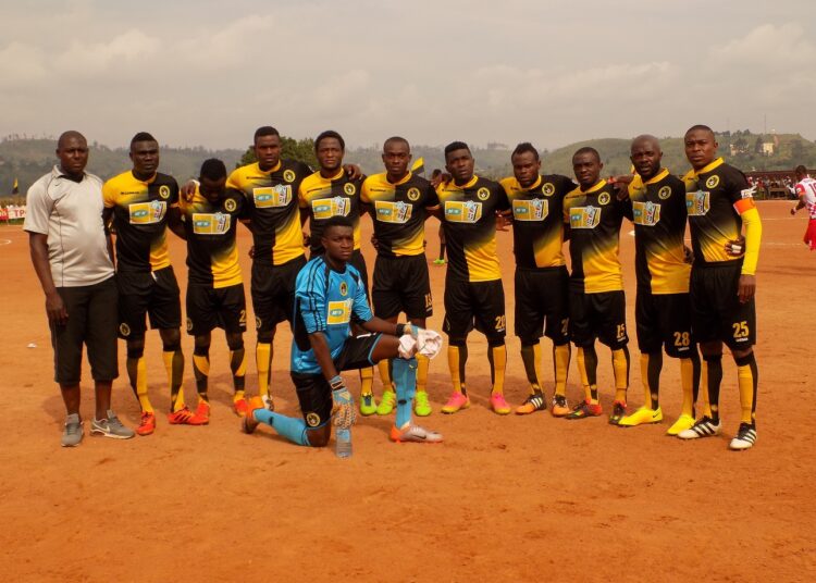 Aigle vole plus haut que Colombe