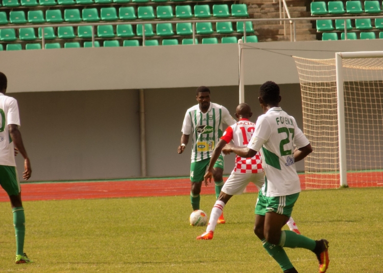 Elite One: Union a de la baraca contre Racing (0-0)