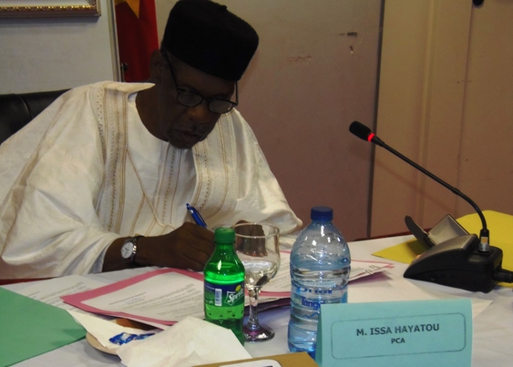 Issa Hayatou : « affilier une équipe de l’Anafoot à la Fécafoot »