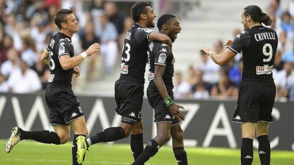 Angers – Marseille : Clinton Njie marque, Toko Ekambi replique
