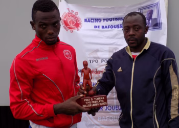 Racing de Bafoussam: Des supporters priment les joueurs