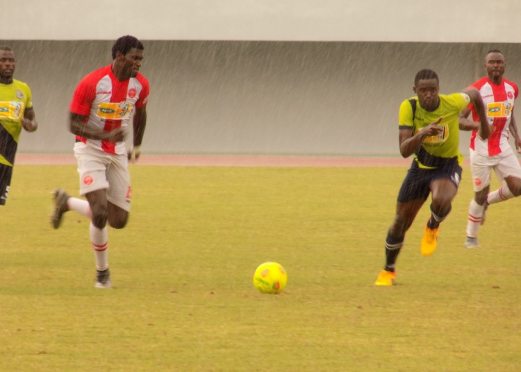 Lion Blessé accroche Racing