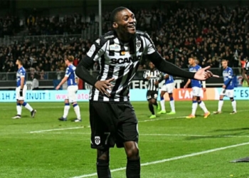 Ligue 1 : Toko Ekambi marque, Ganago en spectateur