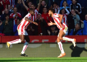 PL : Choupo-Moting passeur, Stoke dépassé