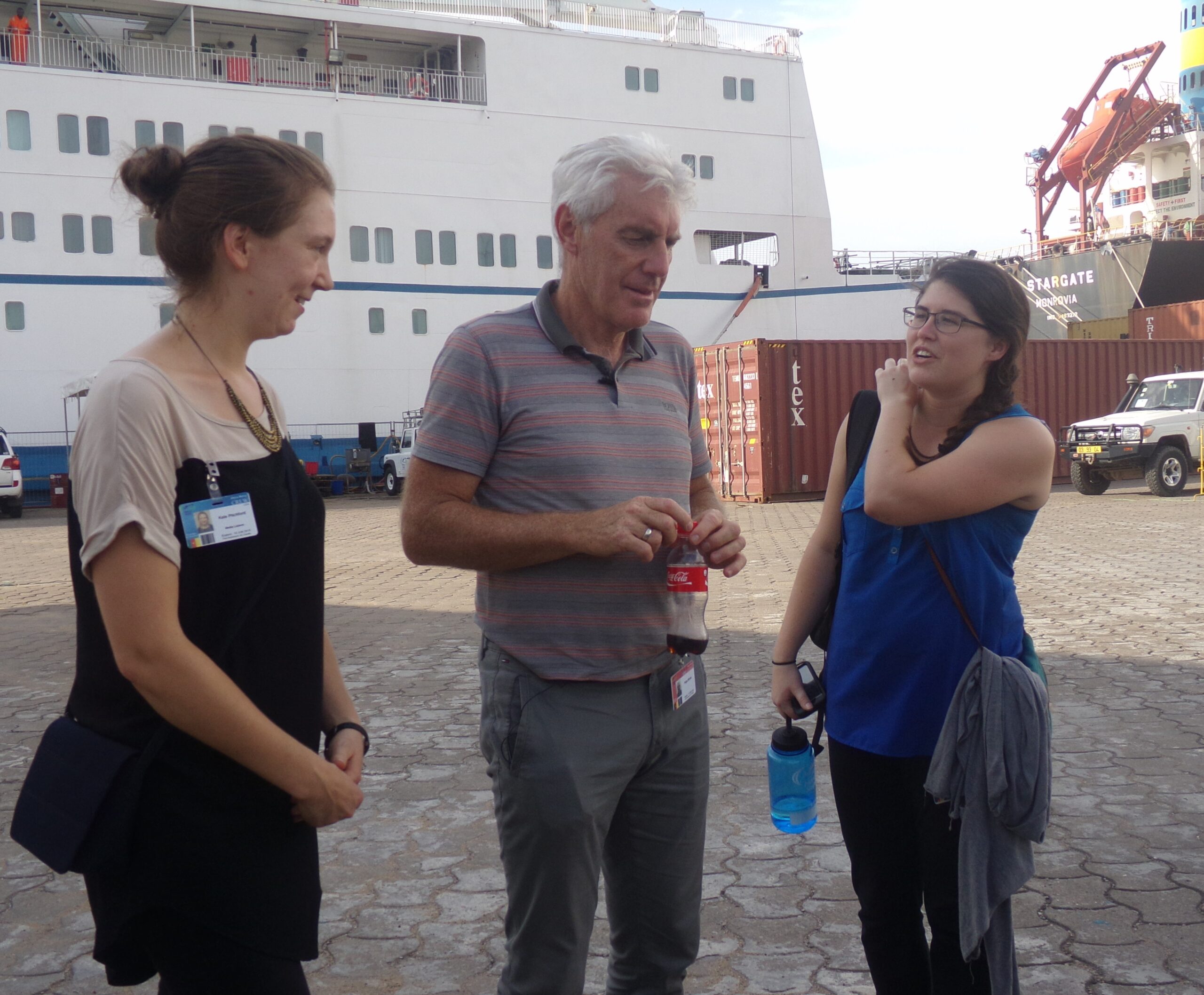 Hugo Broos au chevet des patients de Mercy Ships