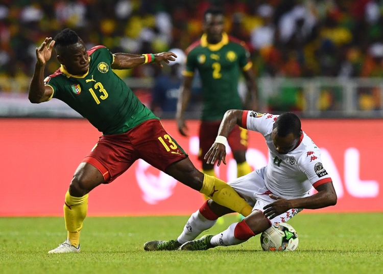 Christian Bassogog face à la presse à Douala