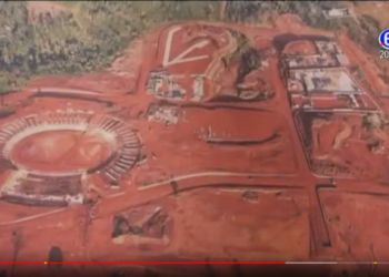 Le gouverneur du Centre visite le chantier du Stade Paul Biya