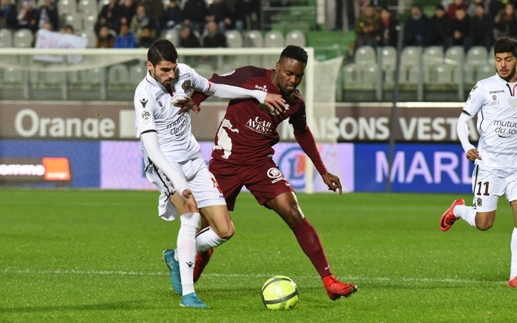 L1 : Mandjeck et Metz calent à Guingamp