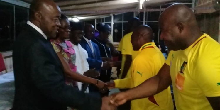 U20: Bidoung Mpkwatt est allé encourager le groupe