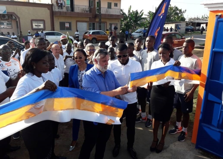 Laurent Nicollin et Henri Bedimo inaugurent l’Académie de Football de Douala