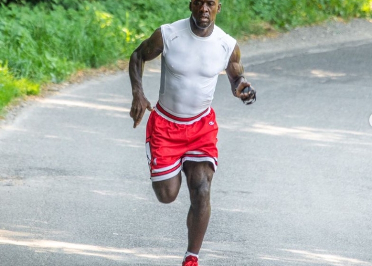 Clarence Seedorf :  » je me sens energisé et fort grâce à l&rsquo;esprit des Lions Indomptables « 