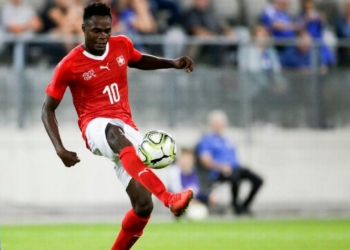 Dimitri Oberlin Mfomo « snobe » Clarence Seedorf